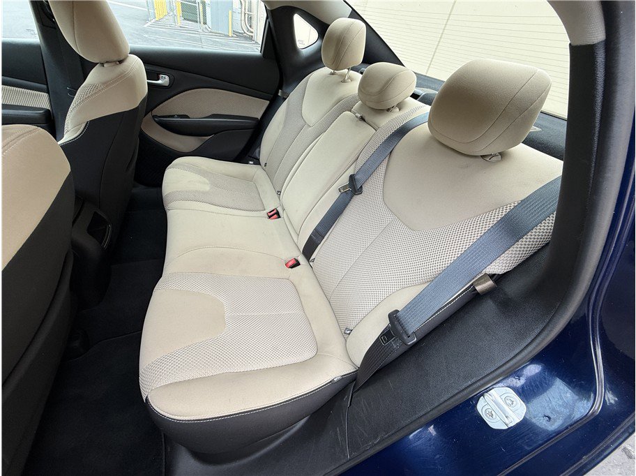 Used 2015 Dodge Dart SXT image 12