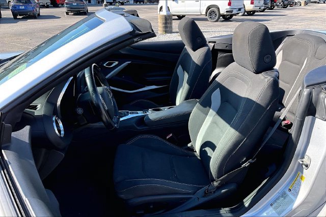 Used 2018 Chevrolet Camaro LT RWD image 20