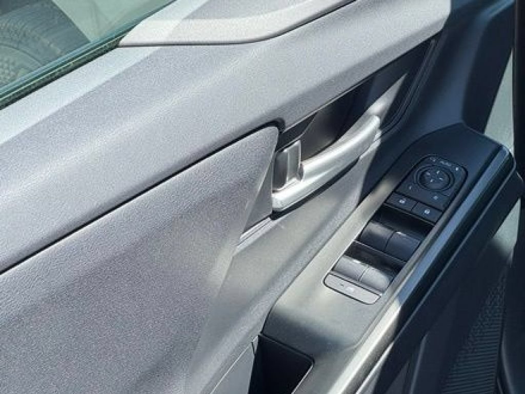 New 2026 Subaru Solterra AWD/4WD image 17