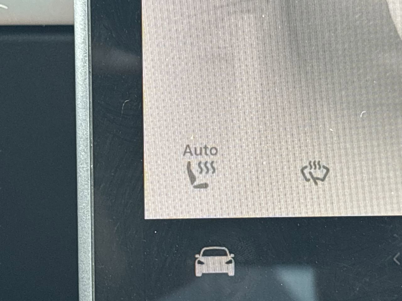 Used 2024 Tesla Model Y 2WD image 22