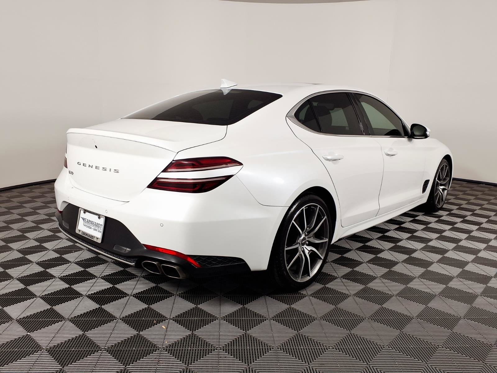 Used 2022 Genesis G70 2.0T w/ Prestige Package RWD image 4