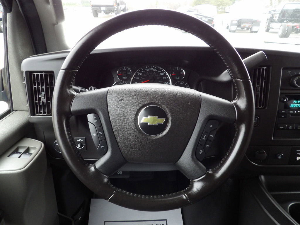 Used 2020 Chevrolet Express 3500 LS image 20