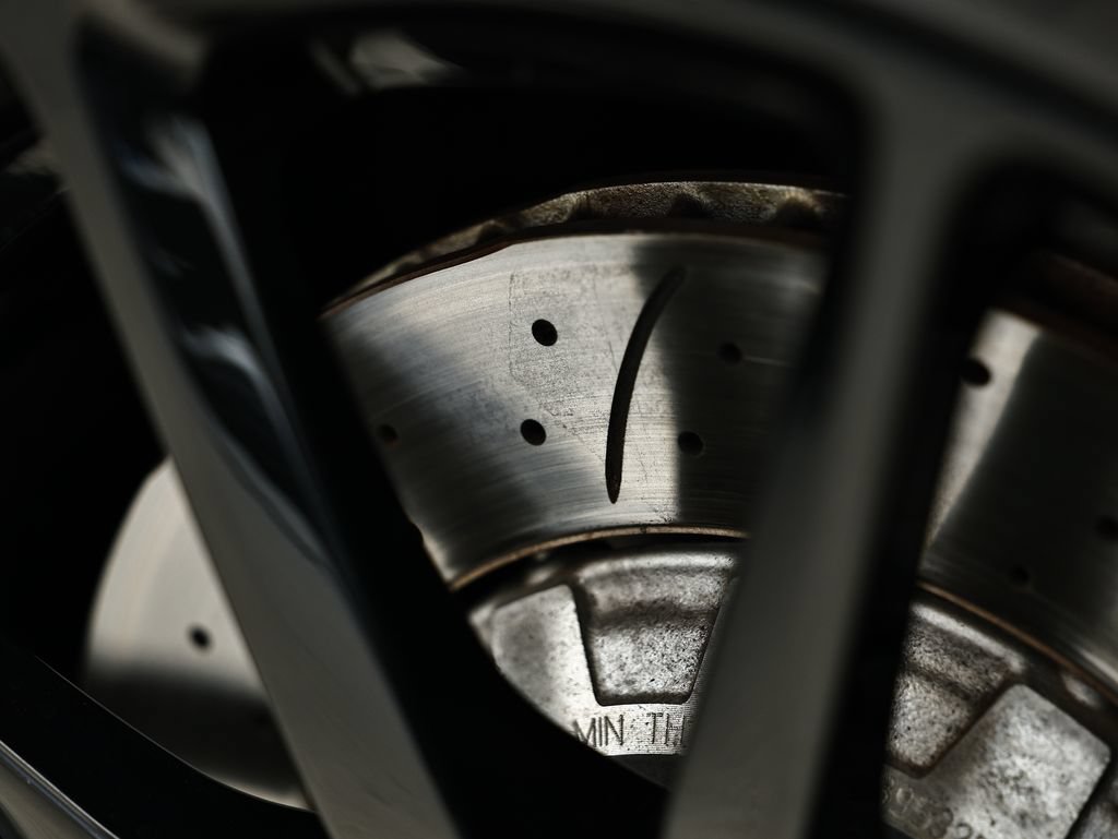 Used 2025 Lotus Emira RWD image 32