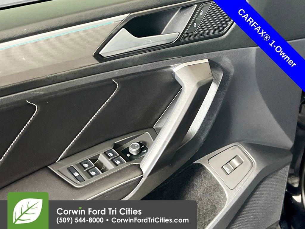 Used 2022 Volkswagen Tiguan SE R-Line image 12