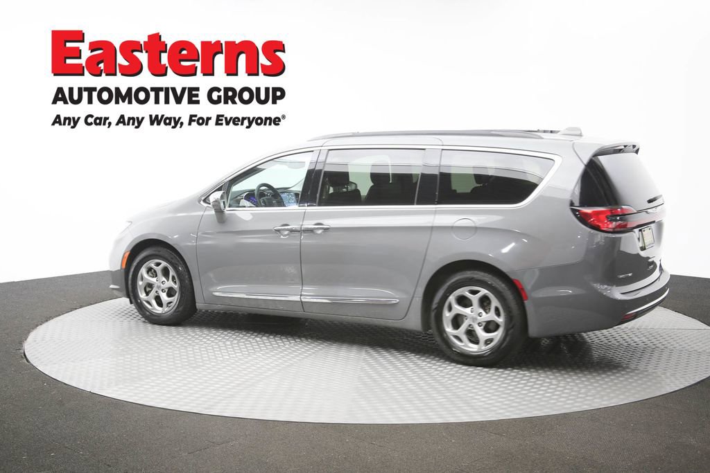 Used 2022 Chrysler Pacifica Limited FWD image 60