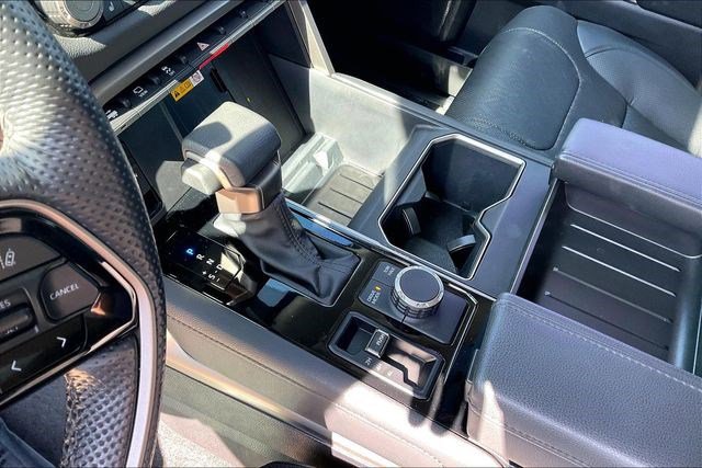 Used 2024 Toyota Tundra Limited image 17