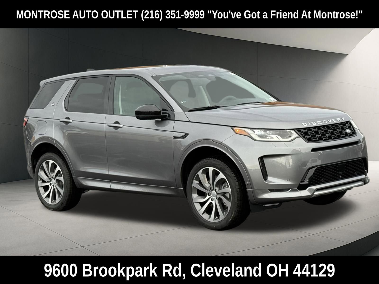 New 2025 Land Rover Discovery Sport S image 7