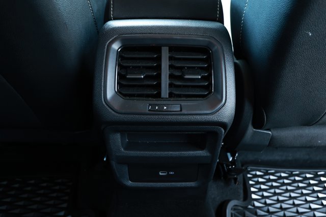 Used 2023 Volkswagen Taos SE FWD image 30