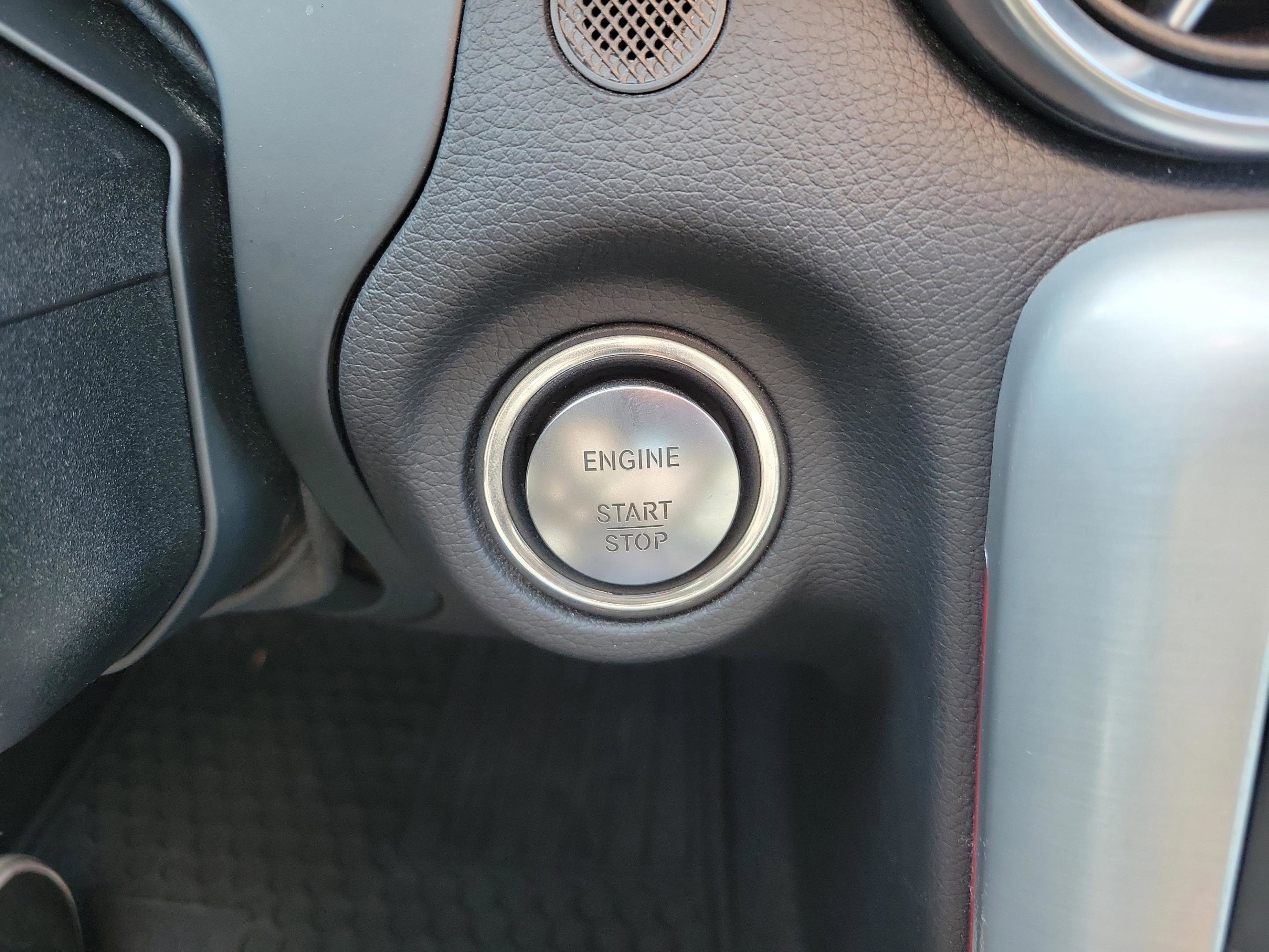 Used 2015 Mercedes-Benz SLK 250 image 19