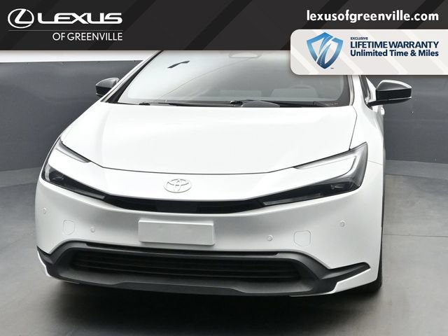 Used 2023 Toyota Prius LE FWD image 3
