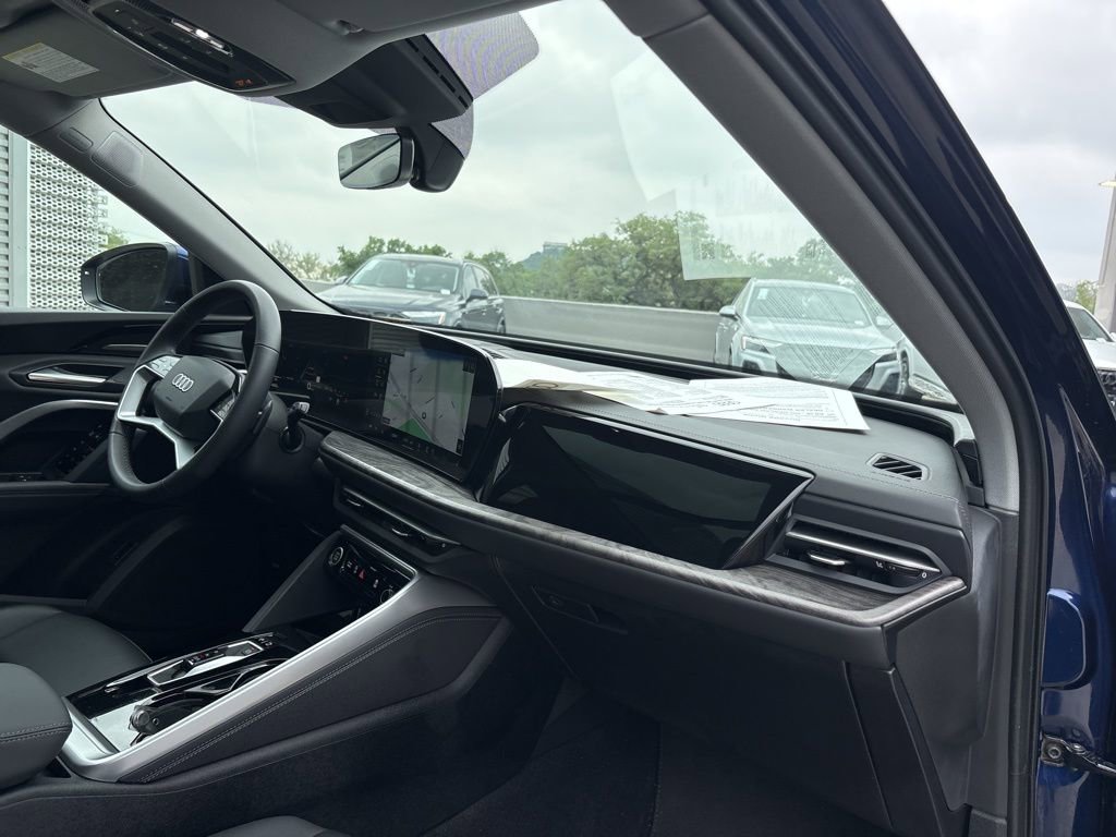 Used 2025 Audi Q5 Premium Plus w/ Premium Plus AWD/4WD image 15