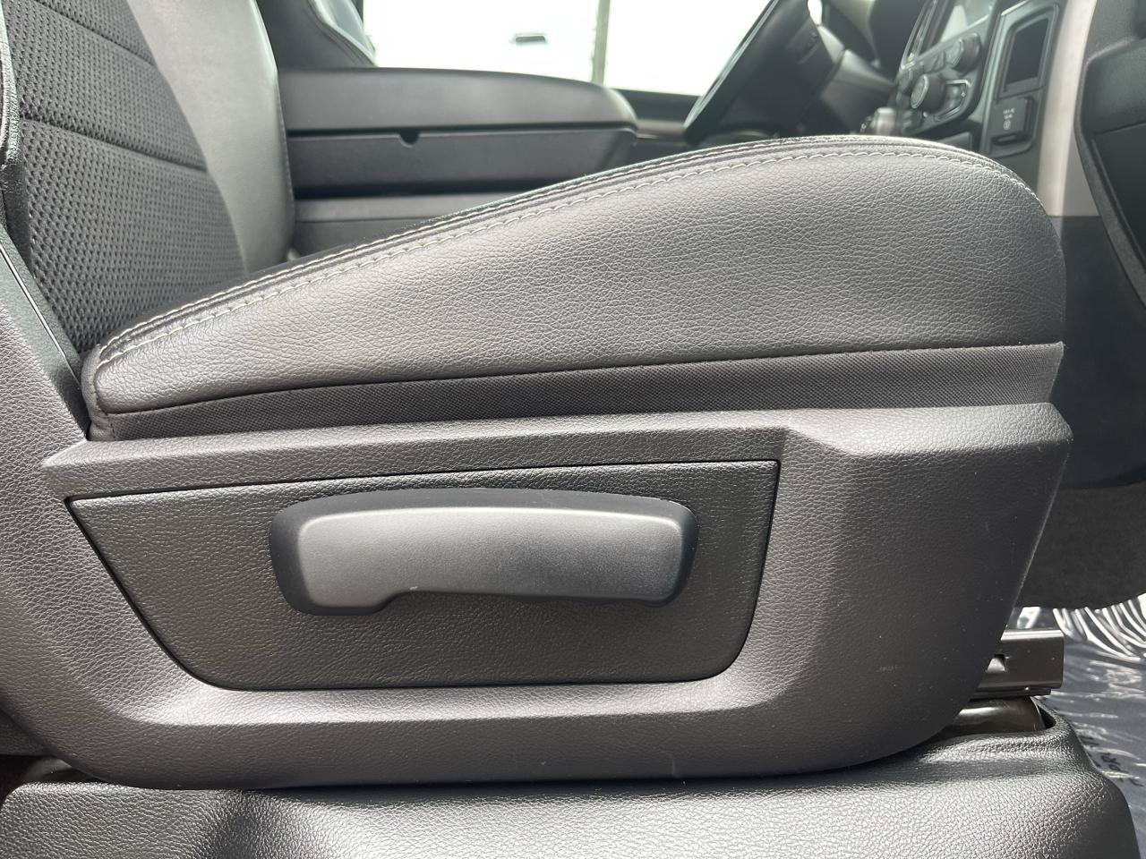 Used 2017 RAM 1500 Sport RWD image 38