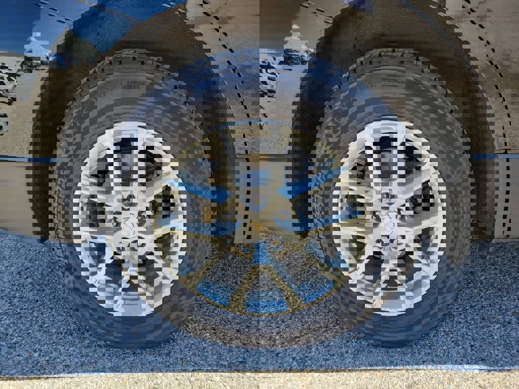 Certified 2024 Chevrolet Equinox LS AWD/4WD image 5