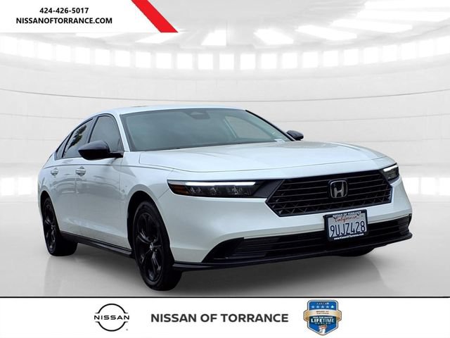 Used 2025 Honda Accord SE image 1