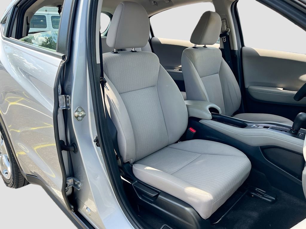 Used 2017 Honda HR-V LX image 25