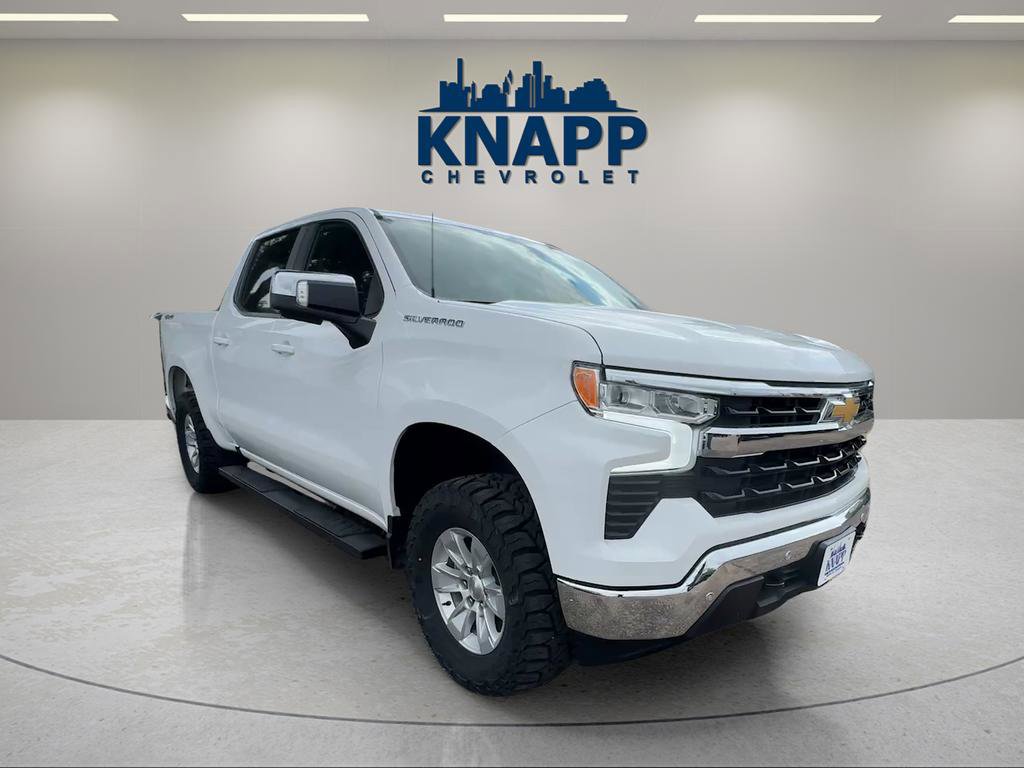 Used 2025 Chevrolet Silverado 1500 LT w/ Safety Package AWD/4WD image 3
