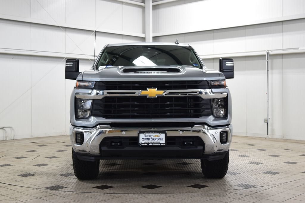 Used 2025 Chevrolet Silverado 2500 LT w/ All Star Edition AWD/4WD image 2
