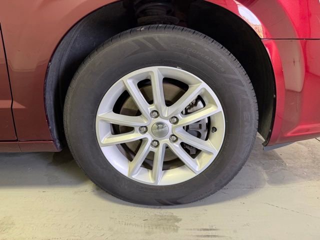 Used 2019 Dodge Grand Caravan SXT FWD image 29