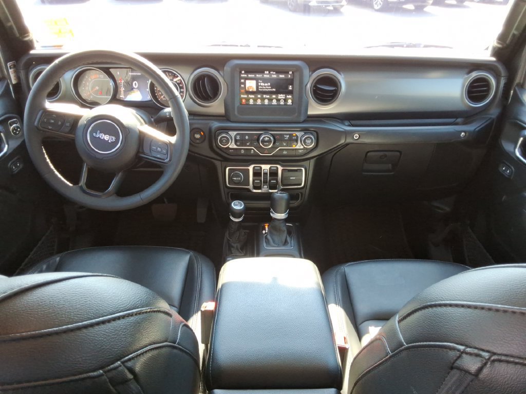 Used 2023 Jeep Gladiator Sport AWD/4WD image 19
