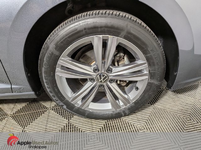 Used 2024 Volkswagen Jetta SE FWD image 39