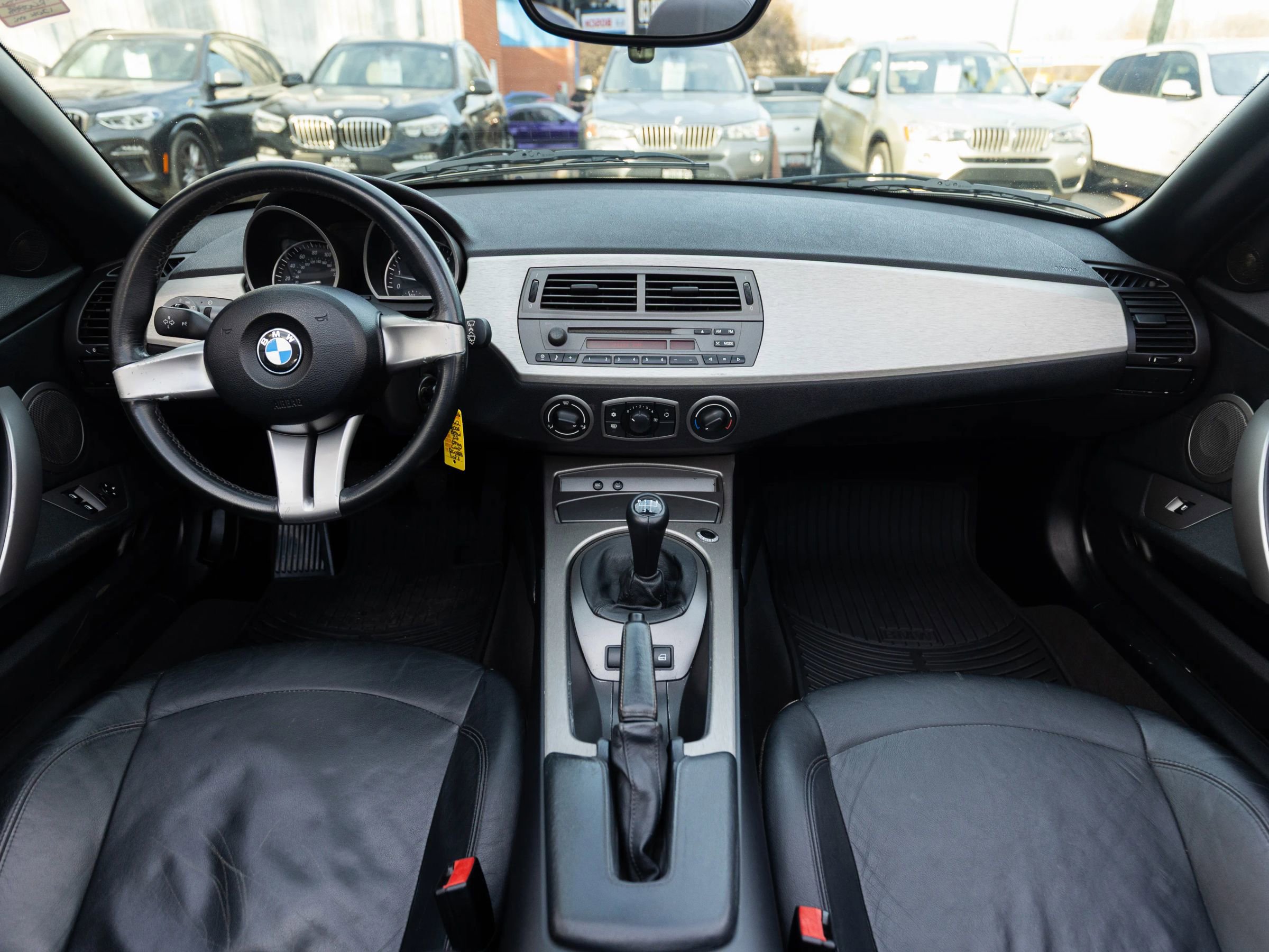 Used 2003 BMW Z4 2.5i image 2