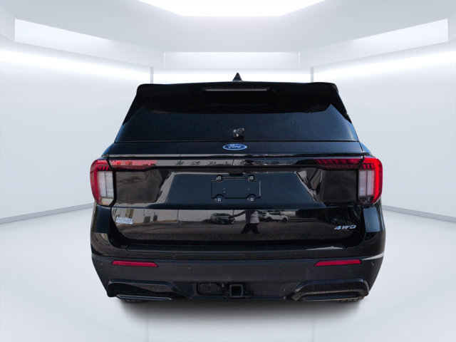 Used 2025 Ford Explorer ST-Line w/ ST-Line Street Pack AWD/4WD image 4
