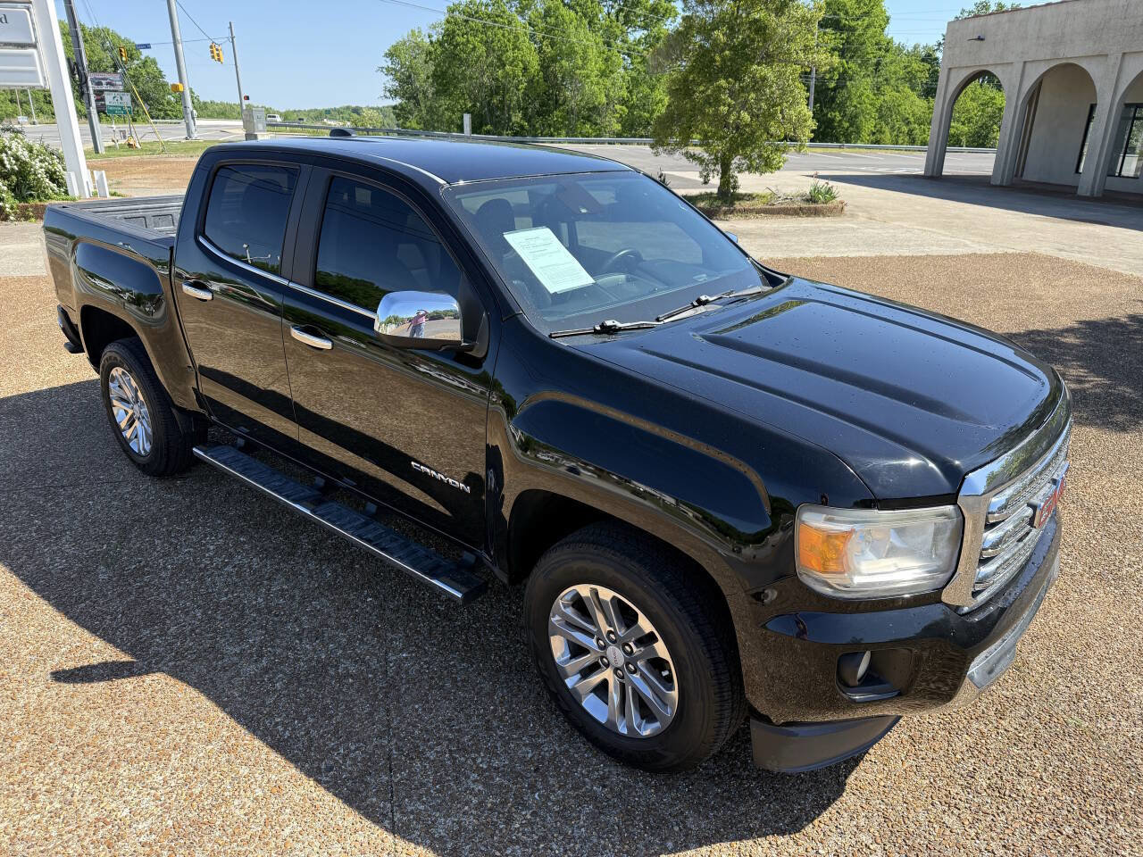Used 2016 GMC Canyon SLT w/ Driver Alert Package RWD image 3