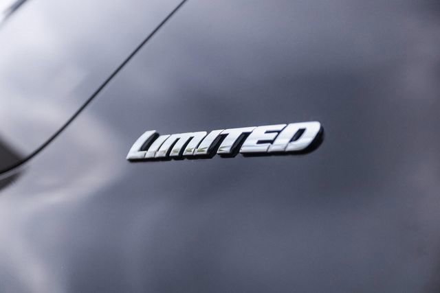 Used 2018 Toyota 4Runner Limited AWD/4WD image 18