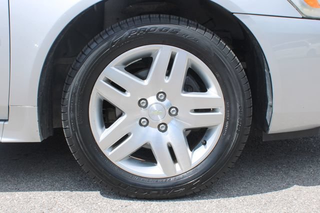 Used 2013 Chevrolet Impala LT w/ LT Sunroof Package FWD image 31