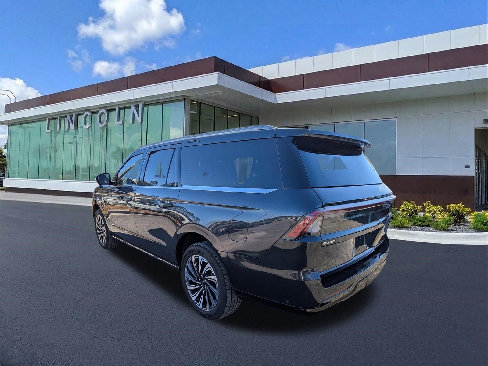 Certified 2025 Lincoln Navigator L Black Label image 7