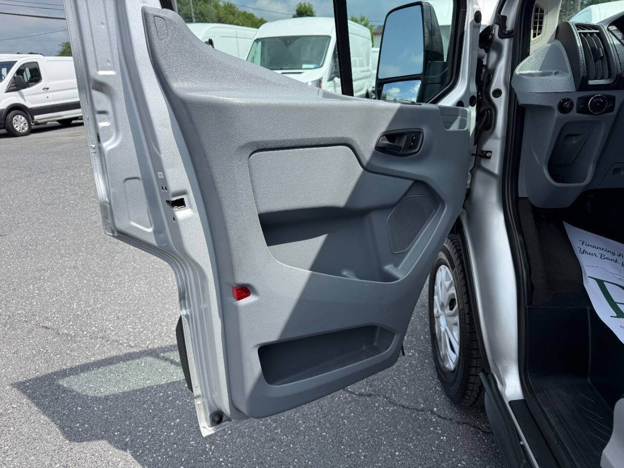 Used 2018 Ford Transit 350 XLT RWD image 11