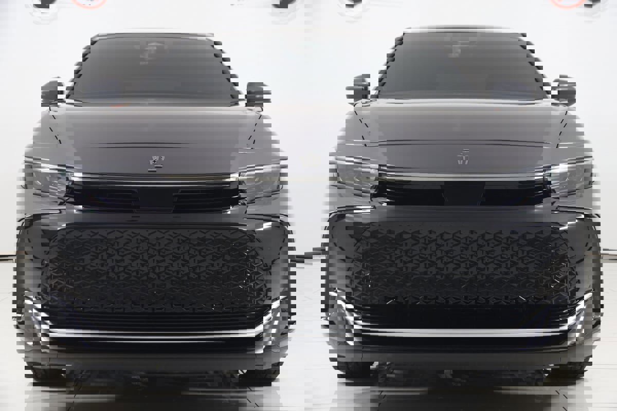 Used 2024 Toyota Crown XLE image 63