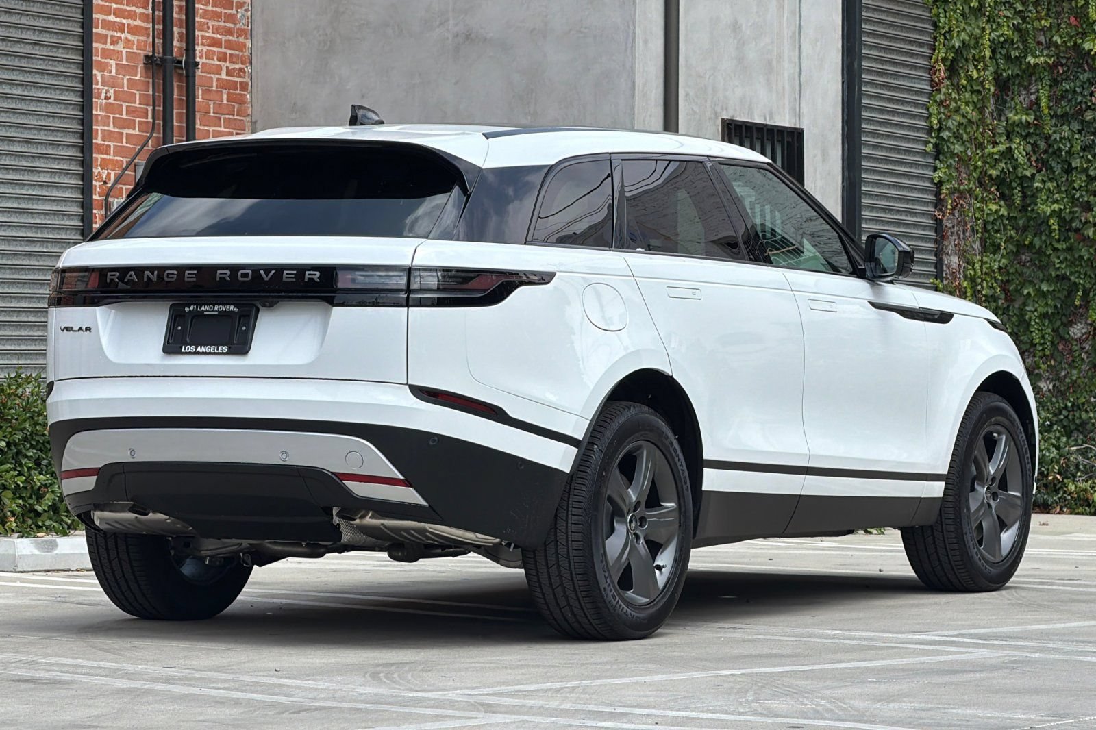 New 2026 Land Rover Range Rover Velar S AWD/4WD image 9