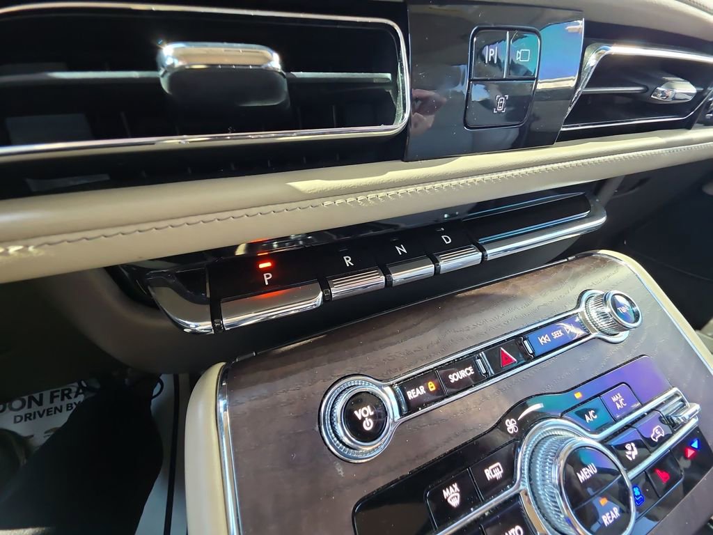 Used 2021 Lincoln Aviator Reserve w/ Equipment Group 201A AWD/4WD image 20