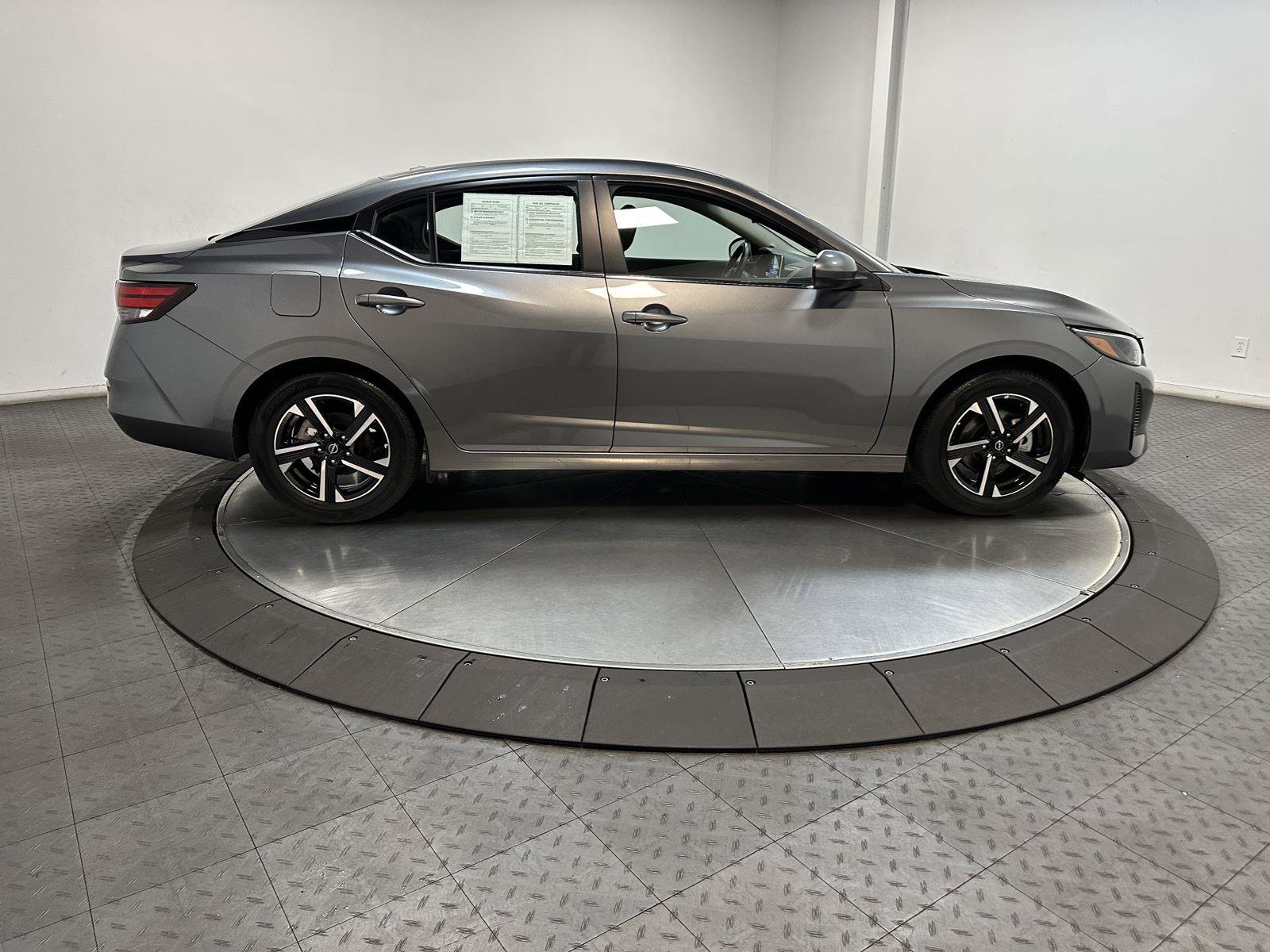 Used 2025 Nissan Sentra SV image 15