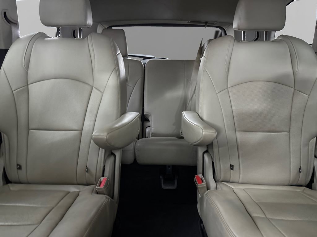 Used 2019 Buick Enclave Essence image 19