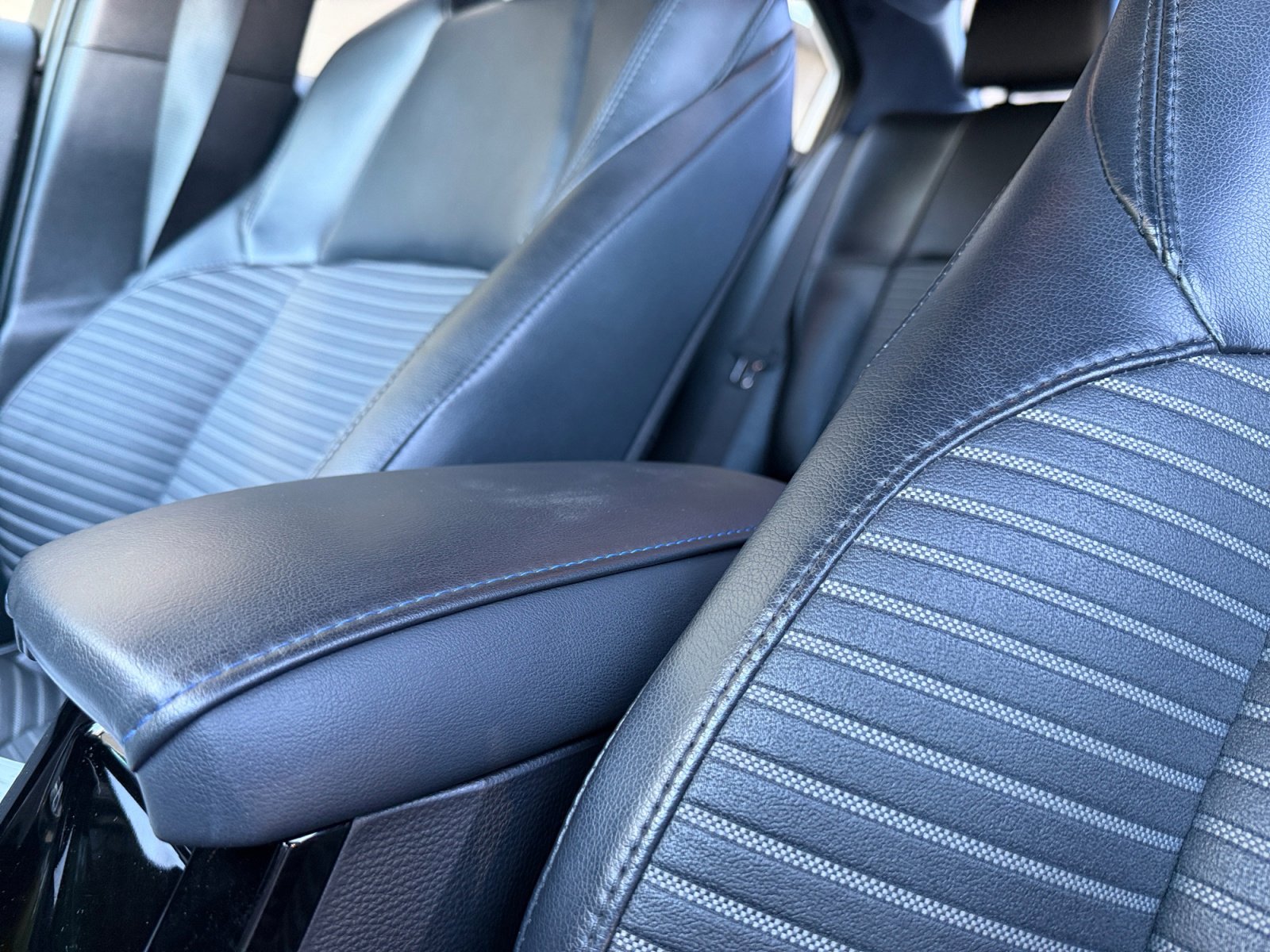 Used 2020 Toyota Corolla XSE w/ Carpet Mat Package (TMS) FWD image 15