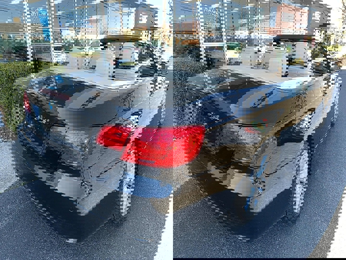 Used 2013 BMW 328i Convertible image 3