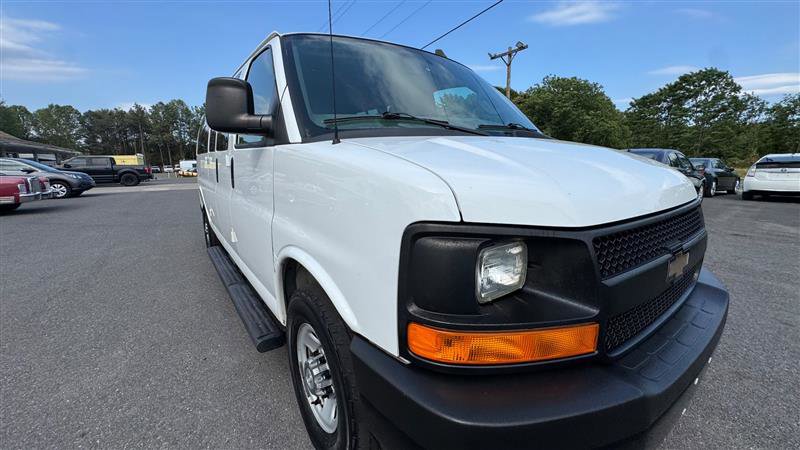 Used 2017 Chevrolet Express 3500 LS RWD image 24