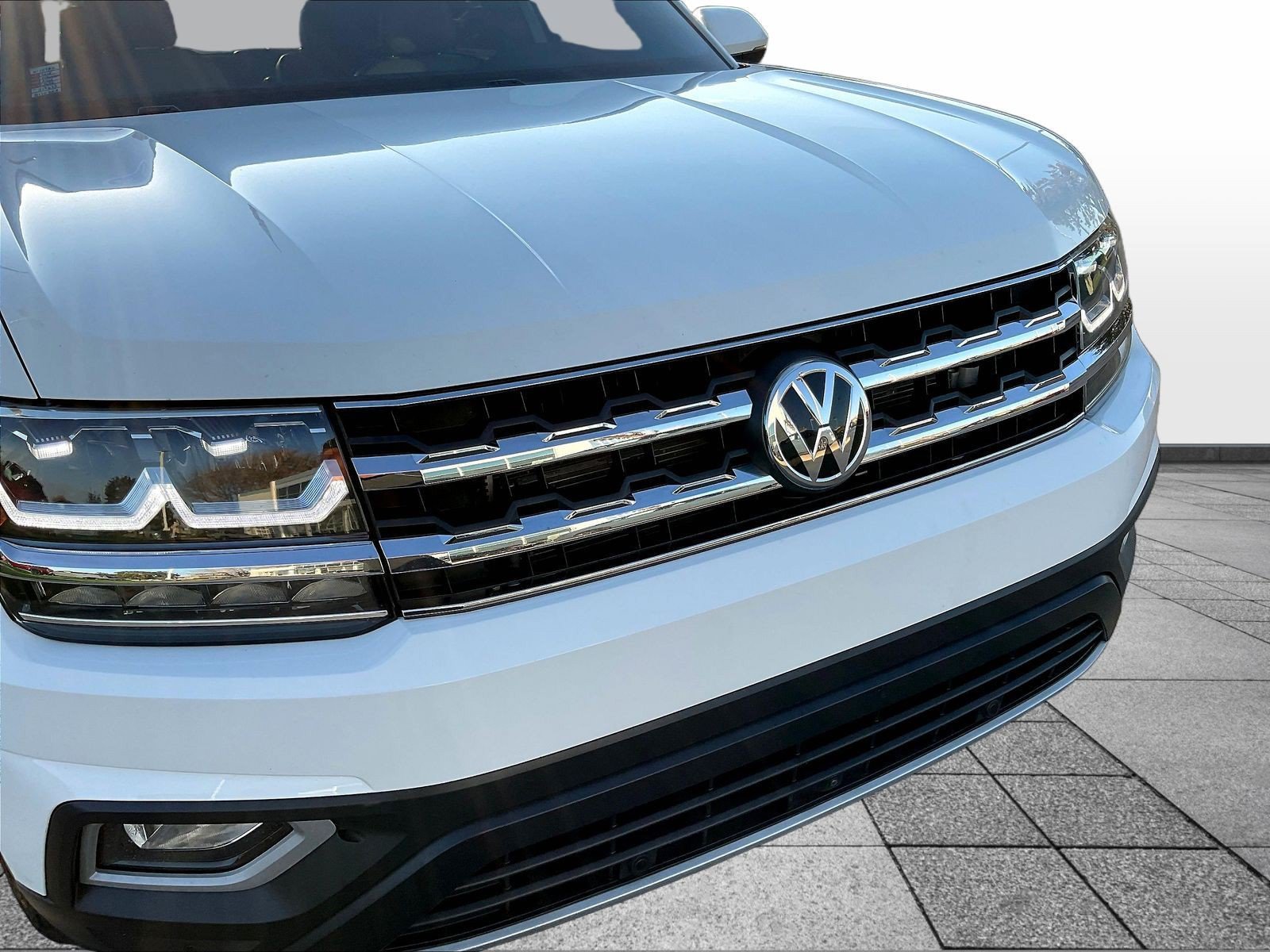Used 2018 Volkswagen Atlas SEL Premium AWD/4WD image 37