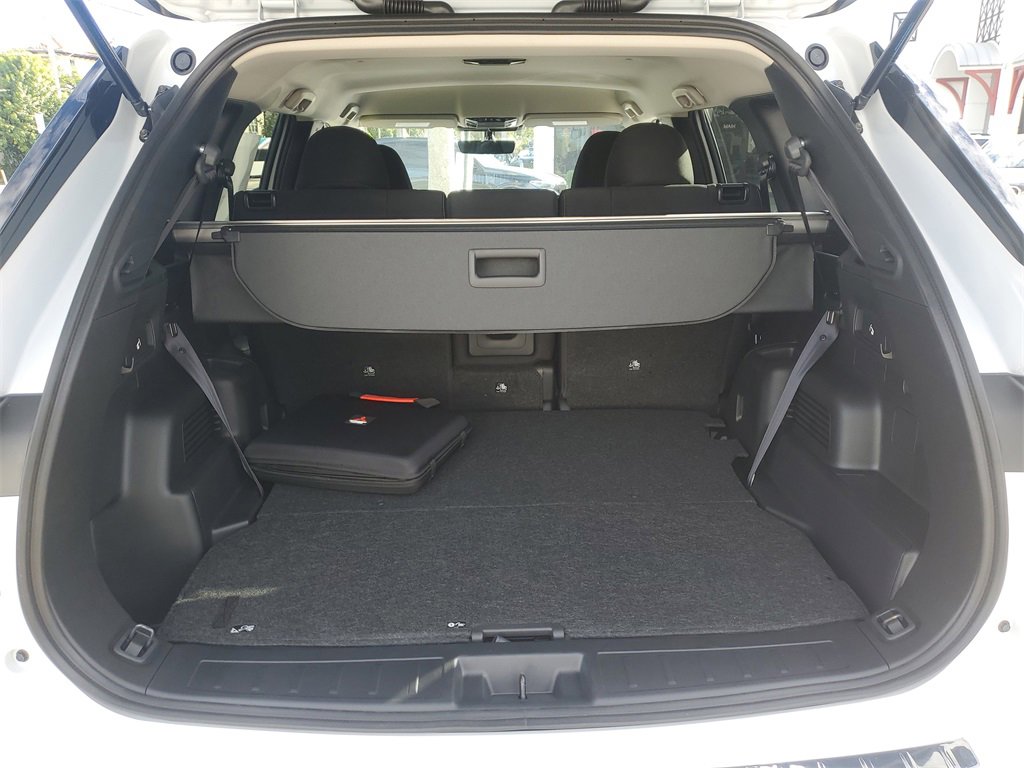 New 2026 Mitsubishi Outlander ES image 9