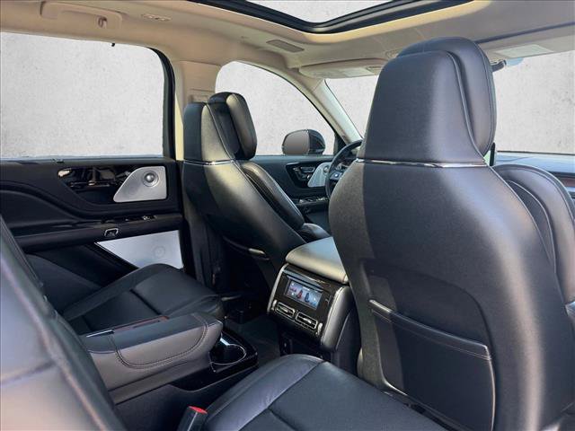 Used 2022 Lincoln Aviator Reserve w/ Equipment Group 201A AWD/4WD image 24