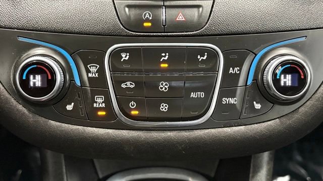 Used 2022 Chevrolet Malibu LT image 30