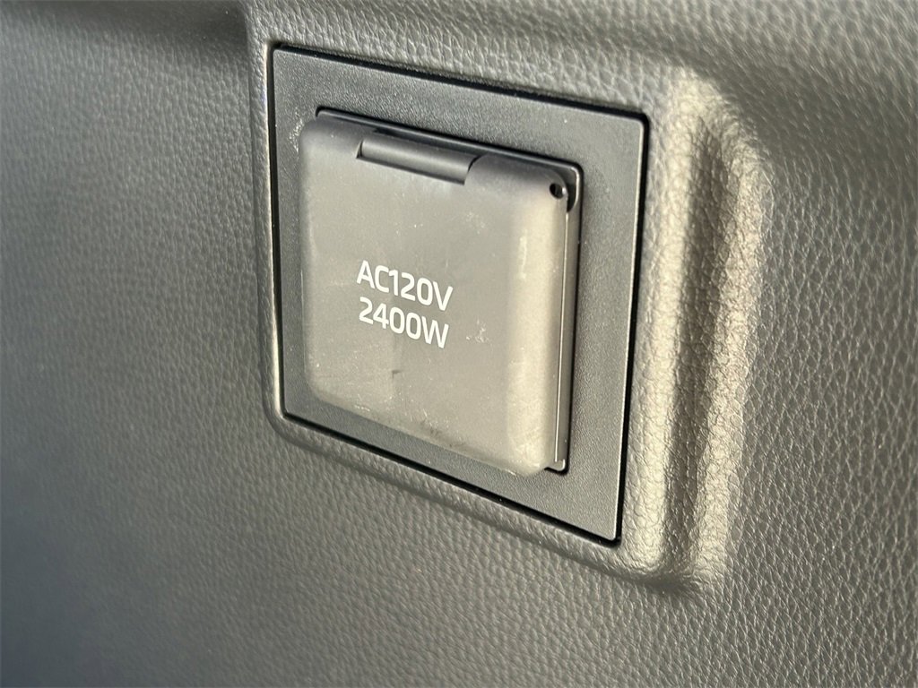 Used 2025 Toyota Land Cruiser image 16