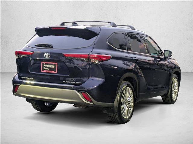 Used 2023 Toyota Highlander Platinum image 5
