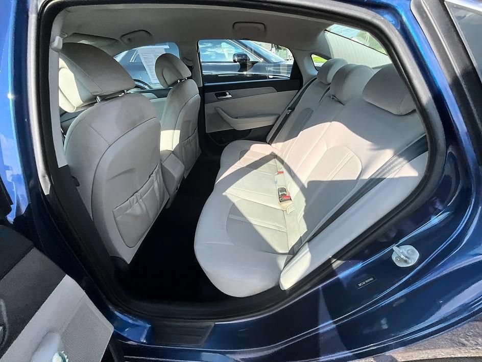 Used 2017 Hyundai Sonata SE FWD image 28