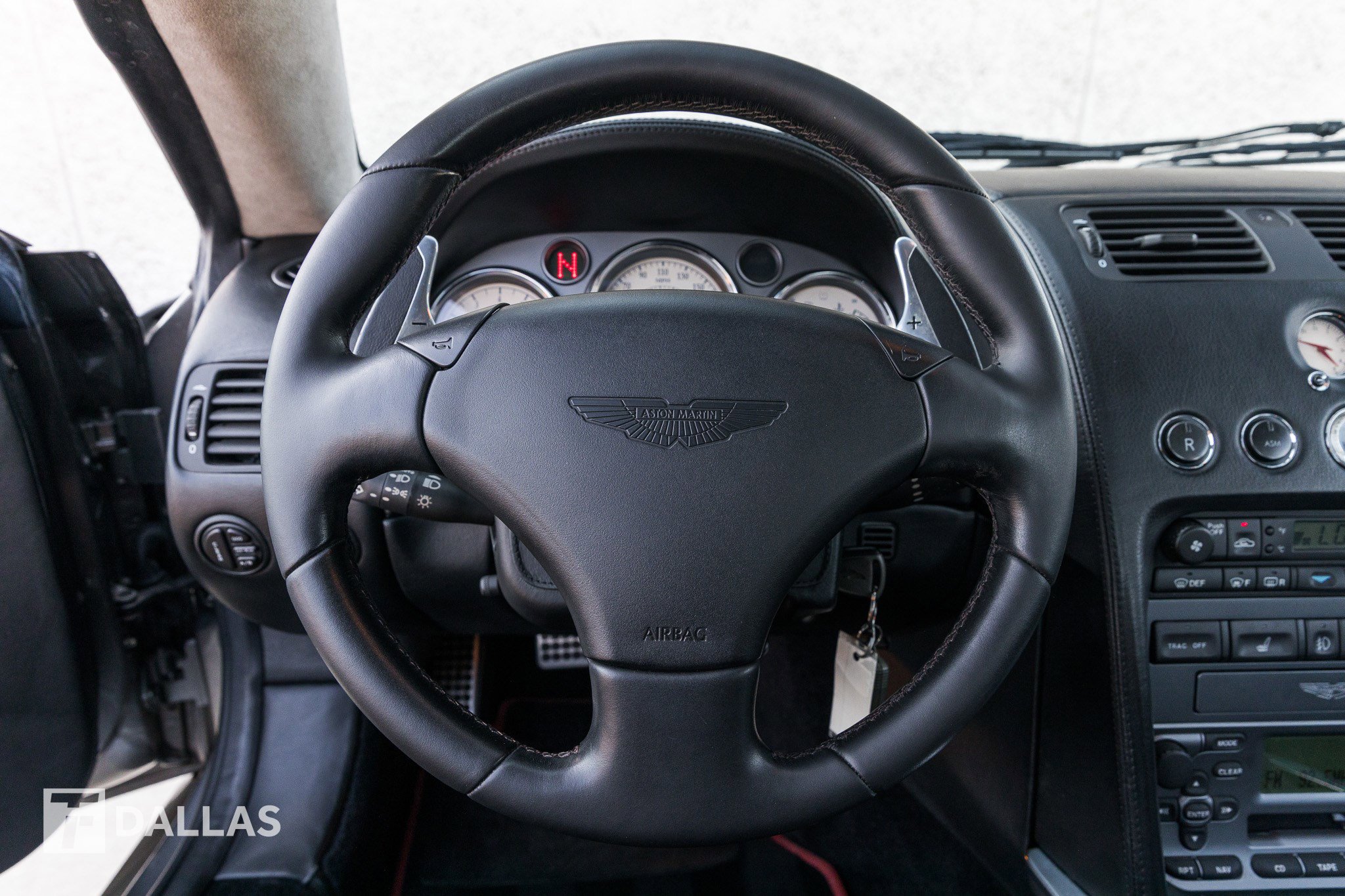 Used 2005 Aston Martin Vanquish S image 25