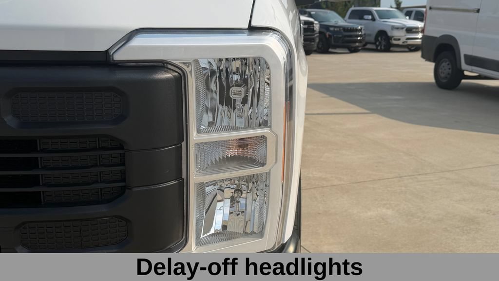 Used 2023 Ford F350 XL RWD image 9