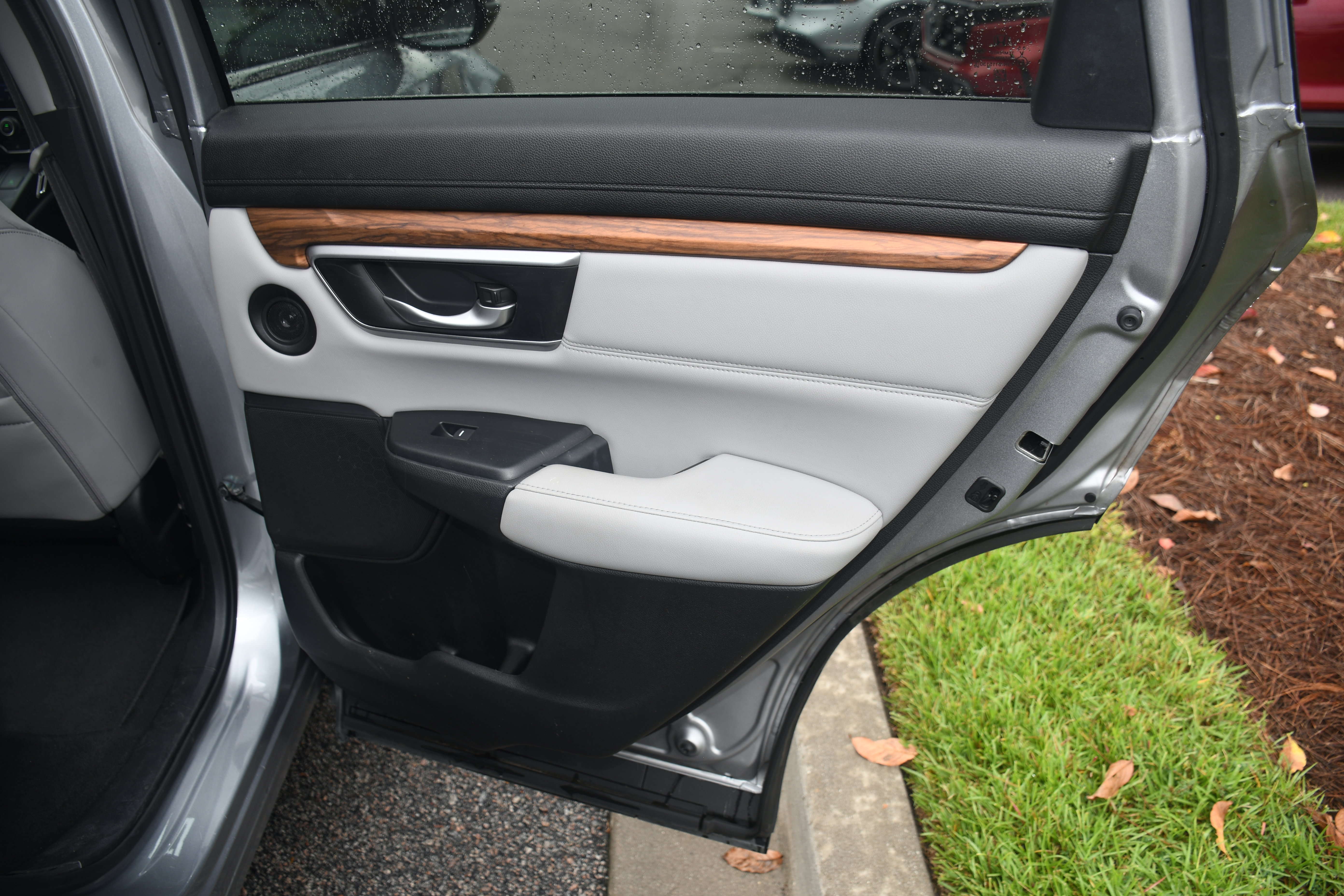 Used 2017 Honda CR-V Touring image 21