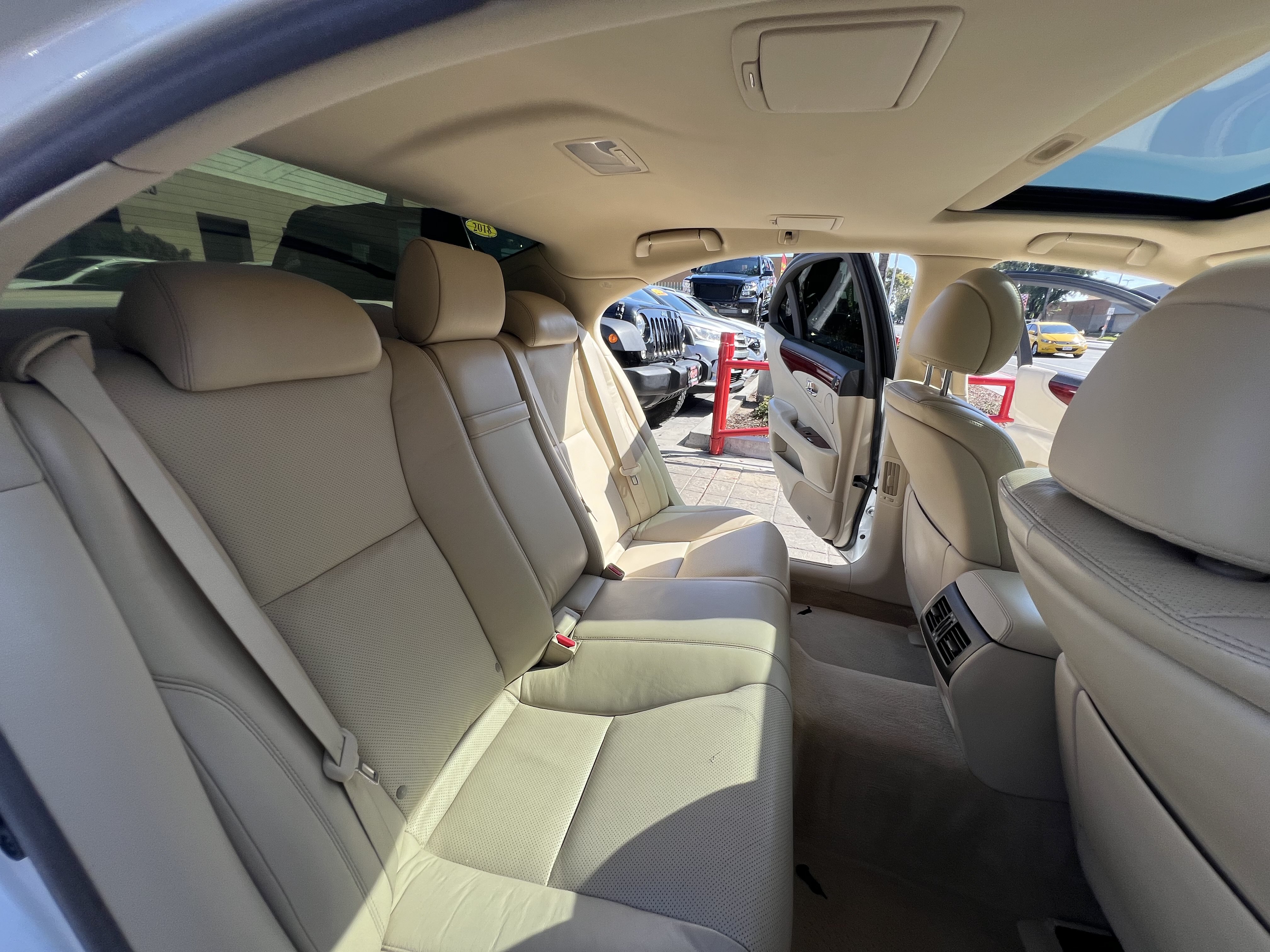 Used 2012 Lexus LS 460 w/ Luxury Value Edition RWD image 21
